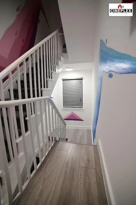 Business Leisure Professional Flat B Unit 2 Lewisham Wifi Netflix By Cineplex Short Lets & Serviced Apartments London