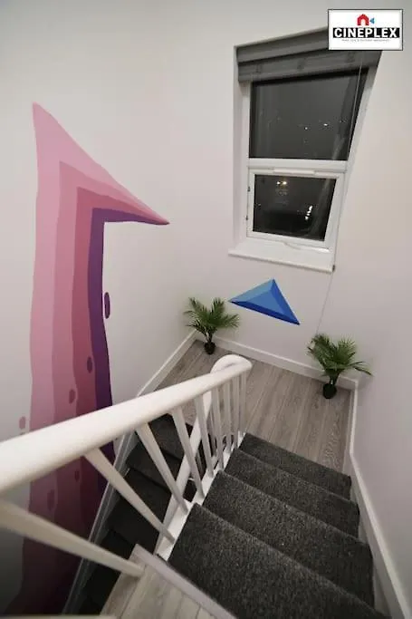 Business Leisure Professional Flat B Unit 2 Lewisham Wifi Netflix By Cineplex Short Lets & Serviced Apartments London