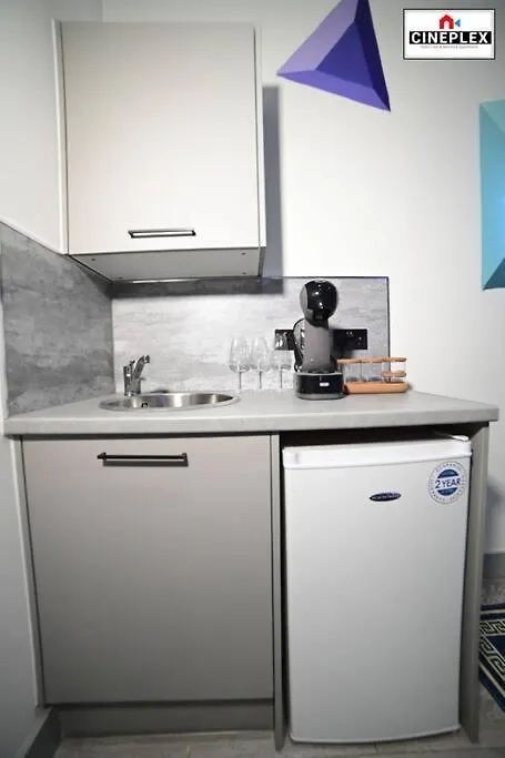 Business Leisure Professional Flat B Unit 2 Lewisham Wifi Netflix By Cineplex Short Lets & Serviced Apartments Londra 0*,  Birleşik Krallık